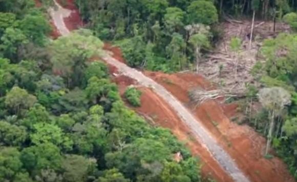 Ejecutivo continuará construcción de la vía a Taisha pero bajo normas ambientales