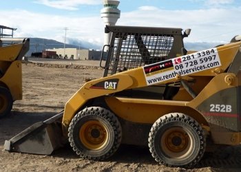 RS-minicargadora-cat-252B-2-680x400